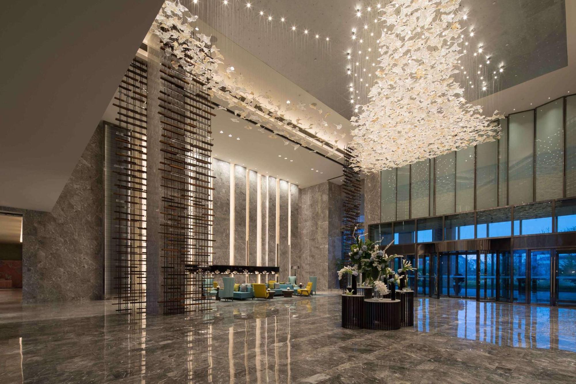 Hotel Doubletree By Hilton Qingdao Oriental Movie Metropolis Exterior foto